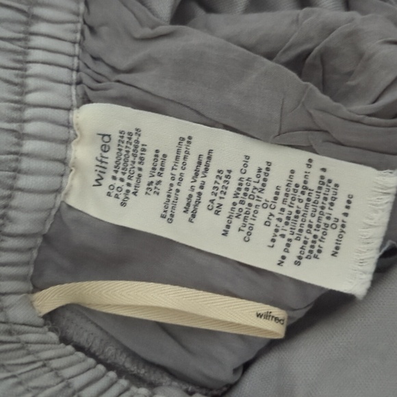 Aritzia, Wilfred, XS linen shorts, stone/grey - Picture 5 of 5